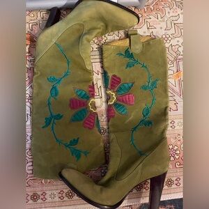 Embroidered Olive Green Women's Boots